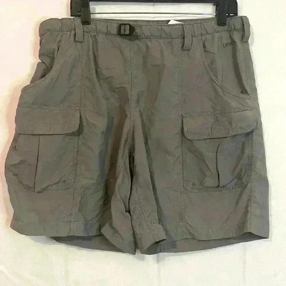 Columbia Women’s Cargo Shorts - Size L, UPF 30+ Protection - Picture 1 of 6